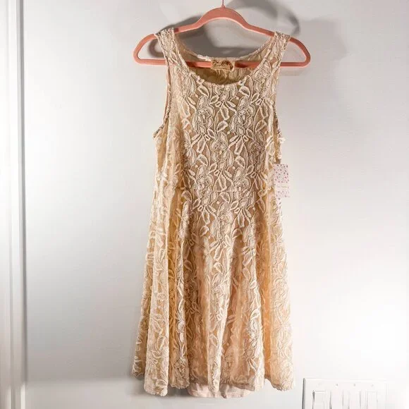 NWT Free People Miles of Lace Mini Tank Dress in Ivory/Alabaster Women's Size S - Picture 3 of 11